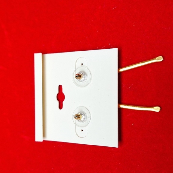 Linea M Goldtone pierced earrings - Picture 2 of 3